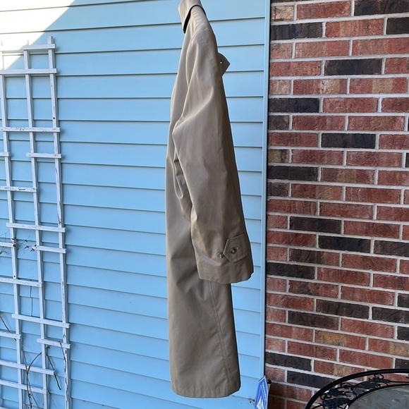 Towne By London Fog Trench Coat Zip-Out Lining - Picture 3 of 14